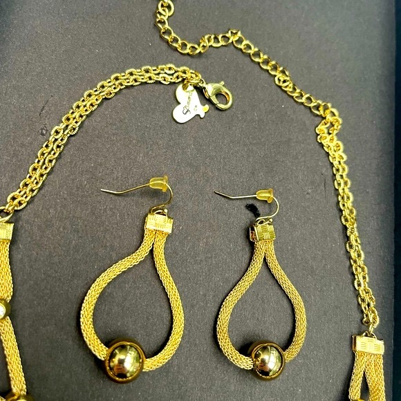 NWT Serena Williams Rhinestone Mesh Necklace & Matching Earrings - Picture 7 of 14